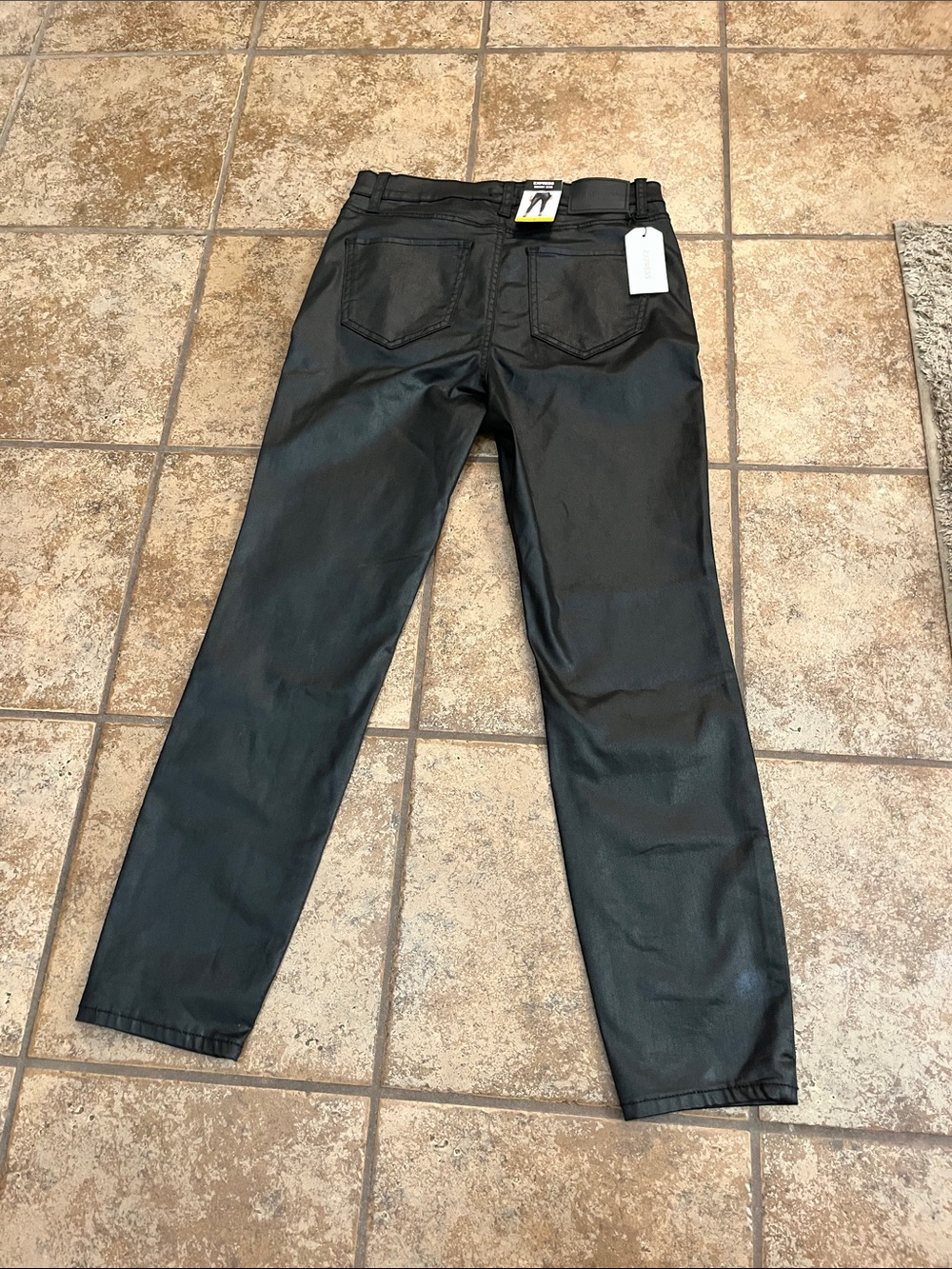 Express Women’s Black Straight-Leg Coated Skinny Jeans Size 8 NWT - Picture 6 of 8